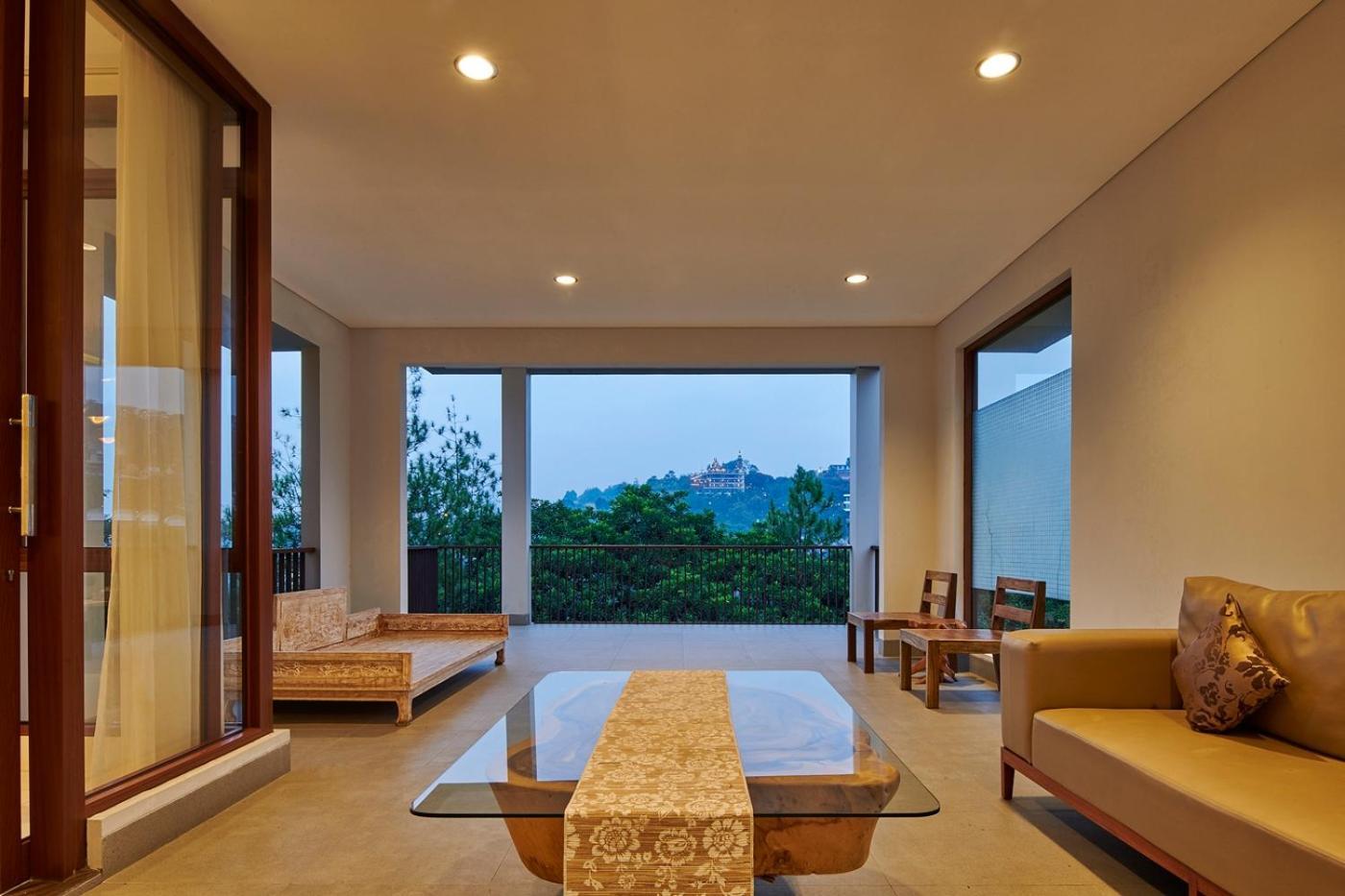 Asmaya Hill View Villa 7 Bedrooms With A Private Swimming Pool Bandung Exteriér fotografie